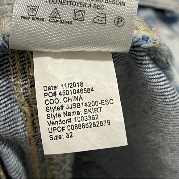 Jessica Simpson Infinite Mini Skirt Acid Wash Denim  Size 32 - Picture 5 of 9